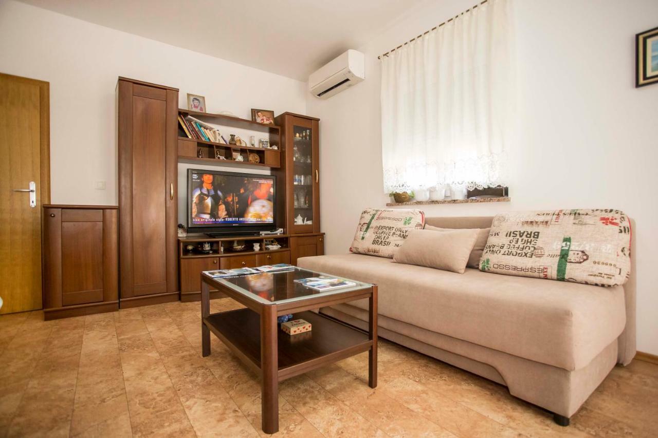 Apartment Beba Rovinj Exterior photo